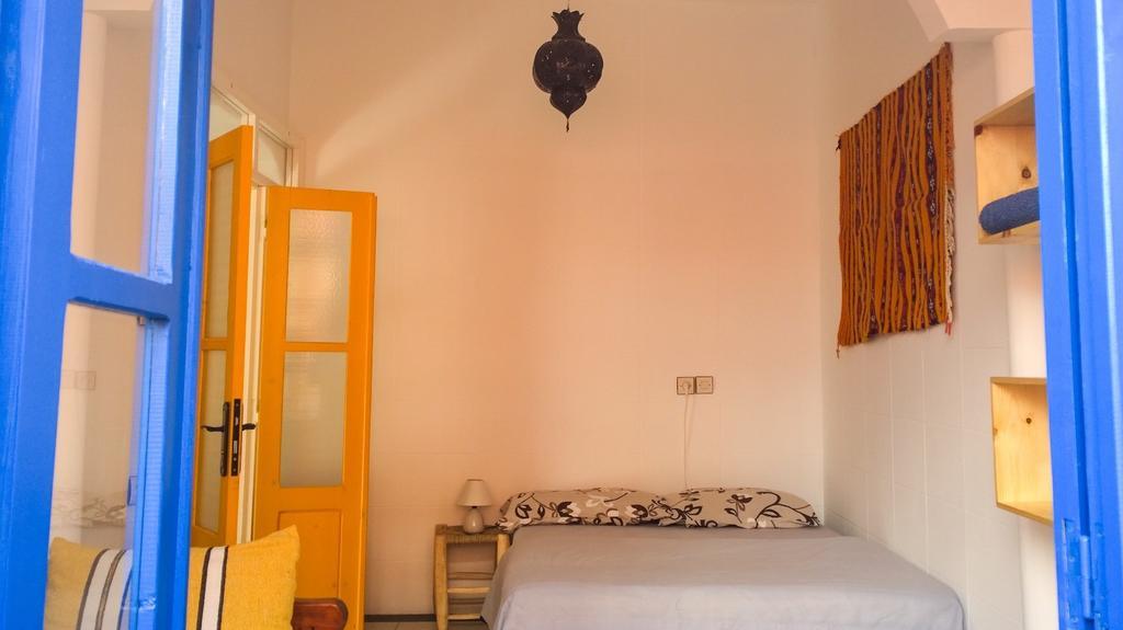 Sundesk Coworking And B&B Taghazout Bilik gambar