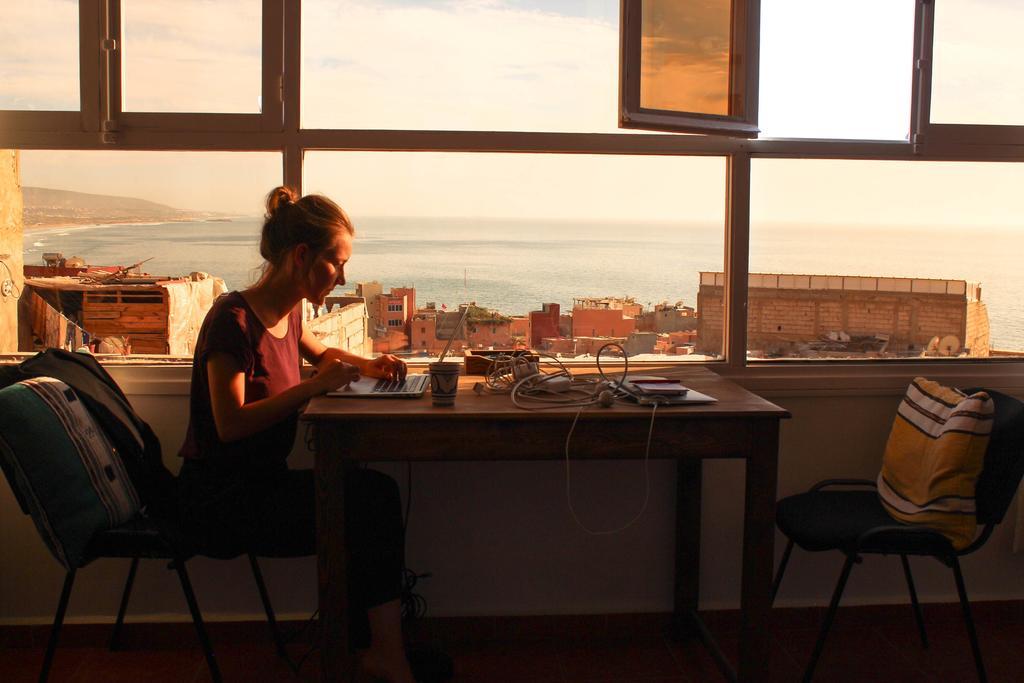 Sundesk Coworking And B&B Taghazout Luaran gambar